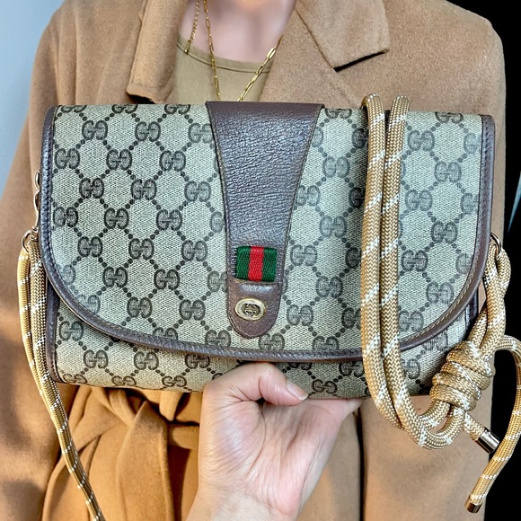Authentic Gucci vintage web sherry line clutch bag (HK45) - Picture 1 of 16